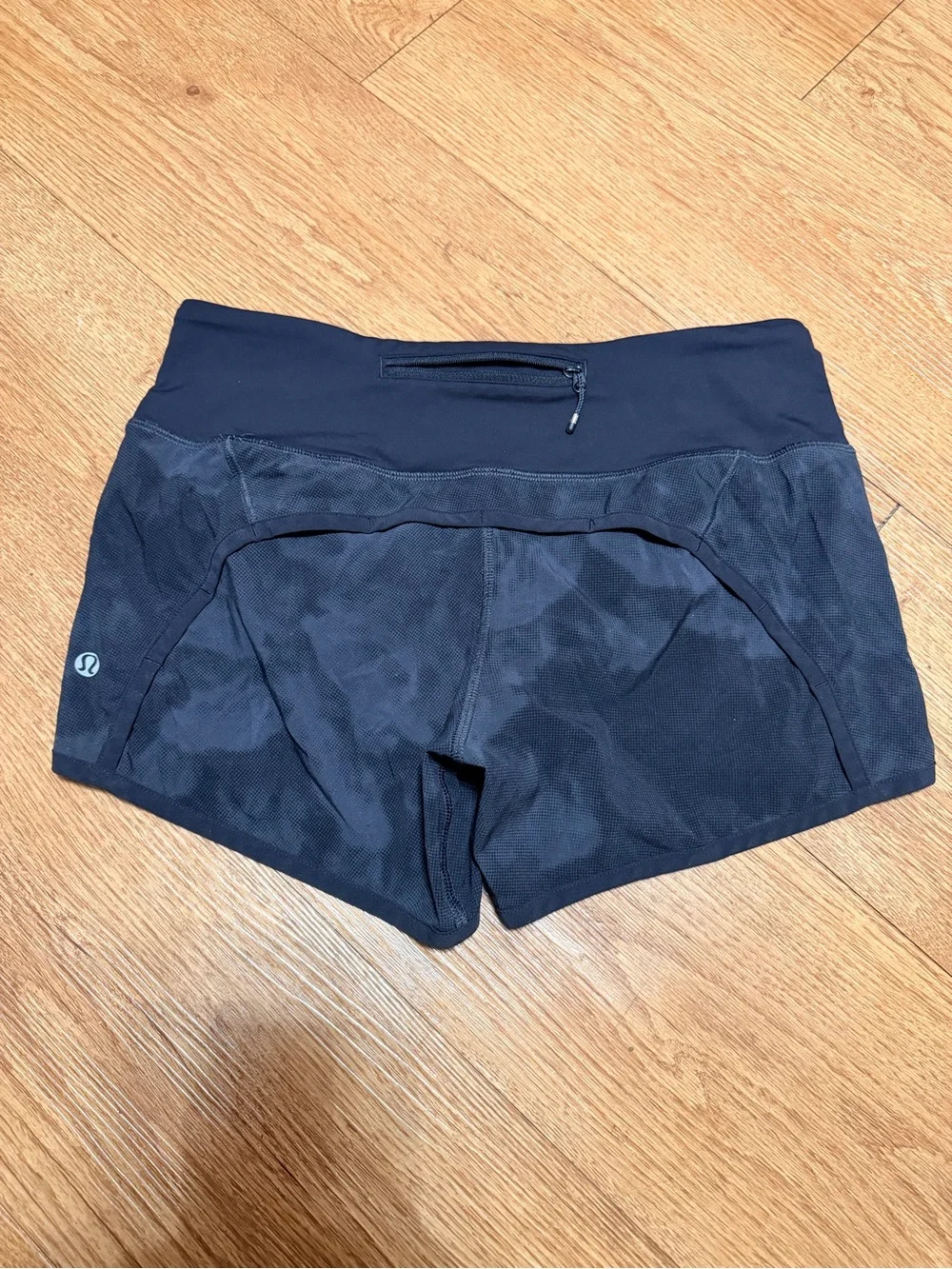 Women’s Lululemon Speed Up Shorts in camo or diamond dye style